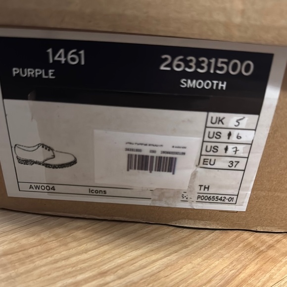 NEW IN BOX Dr. Martens Purple Leather Shoes - Picture 4 of 5